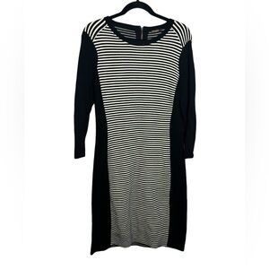J McLaughlin Black & White Striped Sweater Dress Size Medium